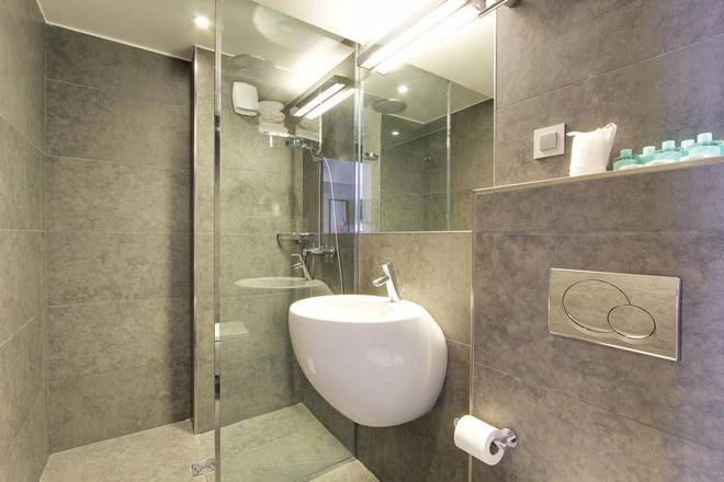 Hotel Alhambra, Paris