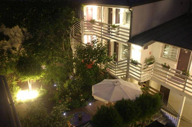 Hotel Alhambra, Paris